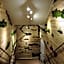 Top Garden Hotel