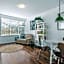 Modern City-Fringe Apartment in New Town