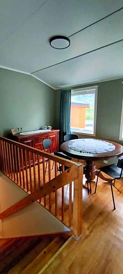 The Harbour House, dorm and twin, selfservice hostel