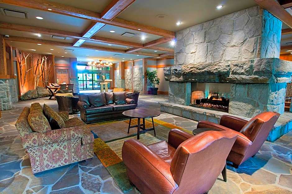 First Tracks Lodge, by Lodging Ovations
