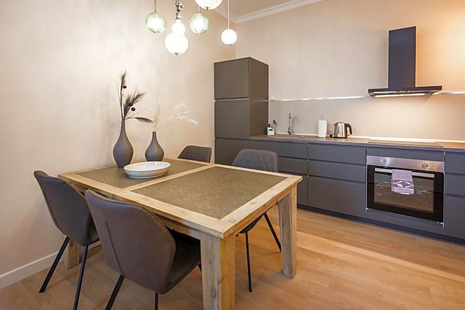 Bearsleys Downtown Apartments