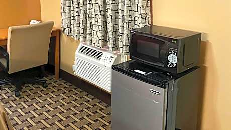 Queen Room - Non-Smoking