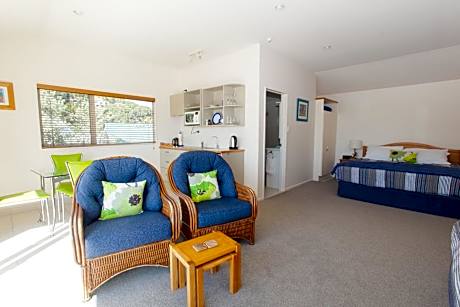 Sea View Studio with Spa