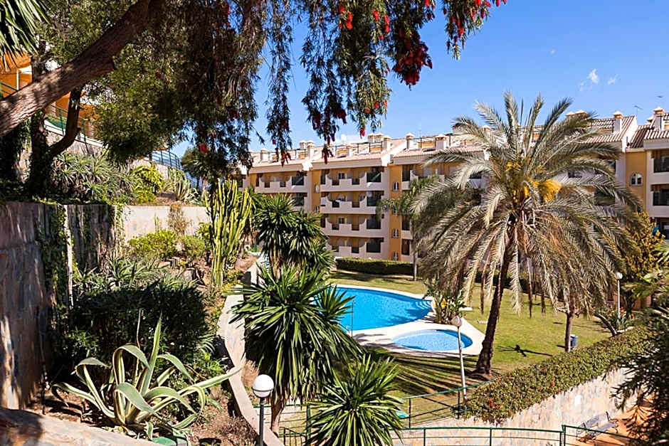 Señorío de Aloha Apartahotel