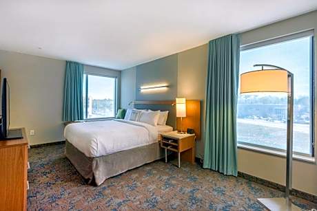 One-Bedroom King Suite with Trundle Sofa - Hearing Accessible