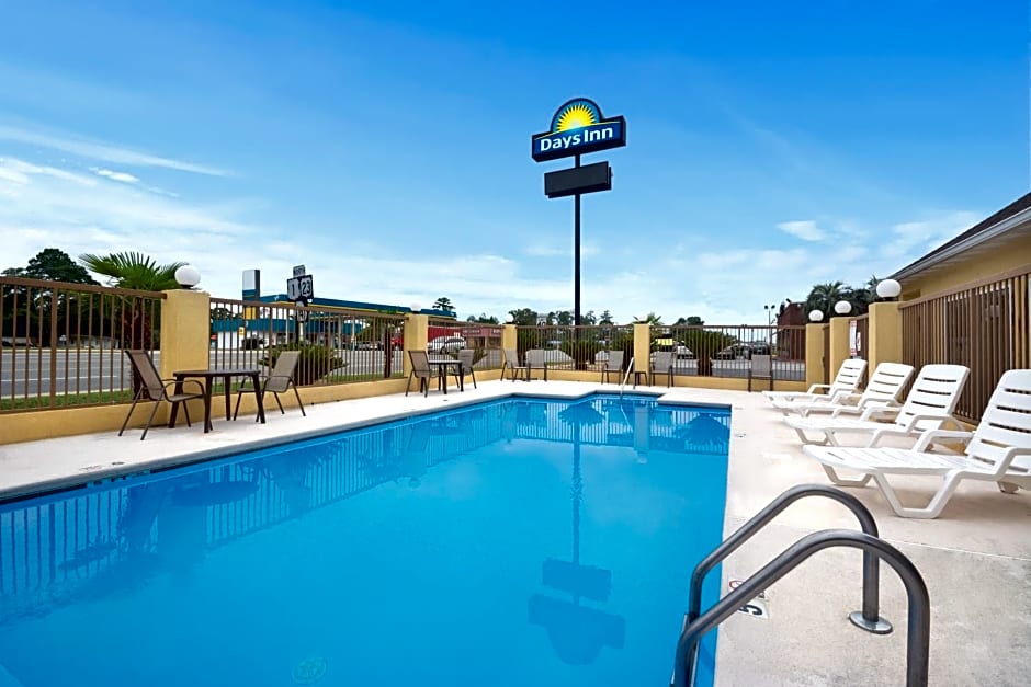 Days Inn by Wyndham Alma