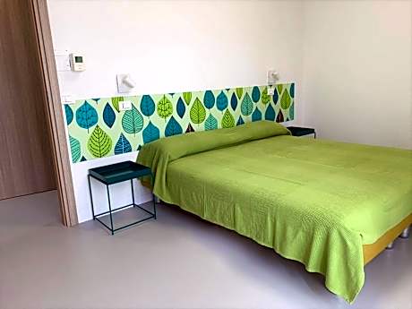 One-Bedroom Apartment (4 Adults)