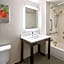 La Quinta Inn & Suites by Wyndham Atlanta Airport North