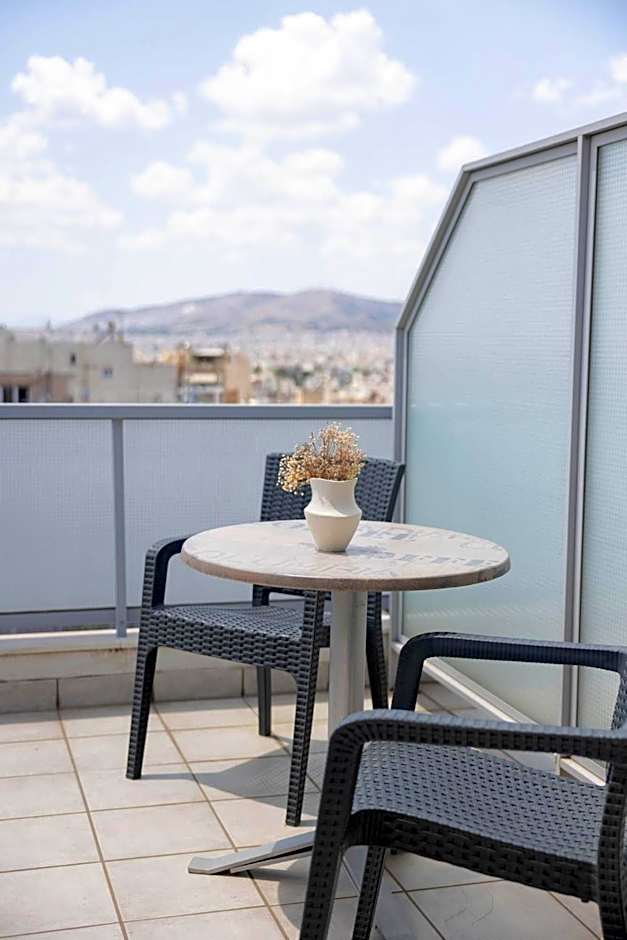 Xenophon Hotel