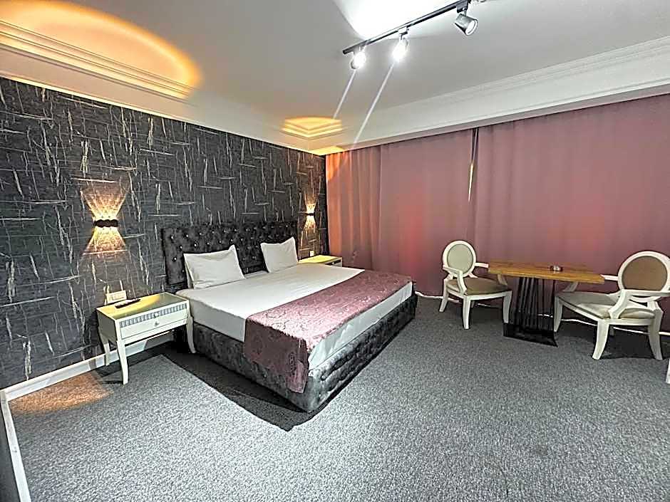 Amber Hotel
