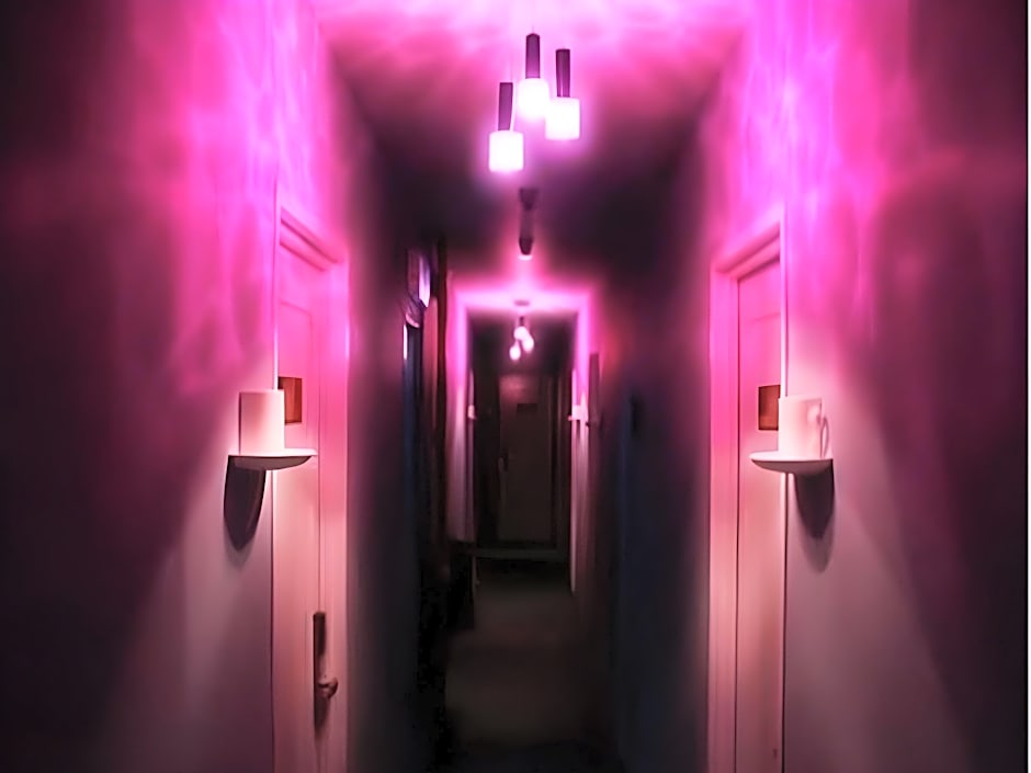 Cappuccino Hotel @ Mount Austin