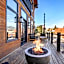 Horsefeathers Hotel