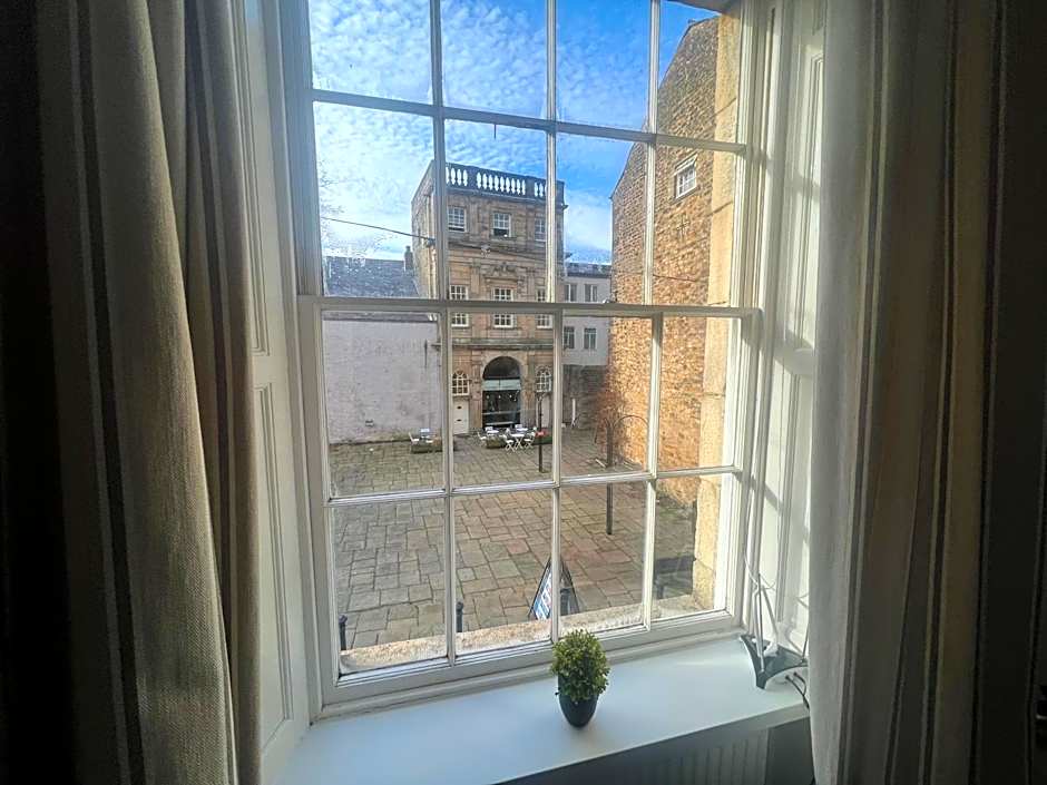 Sun Street Aparthotel