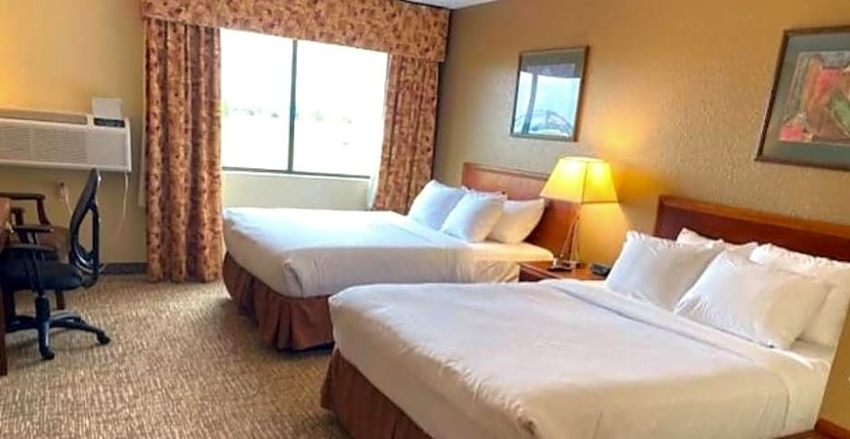 Comfort Inn & Suites at I-74 and 155