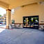 Moulton Inn & Suites By OYO