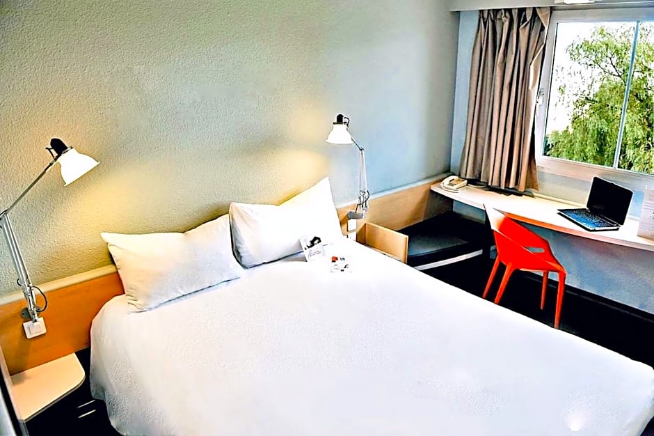 ibis Strasbourg Aéroport Le Zénith