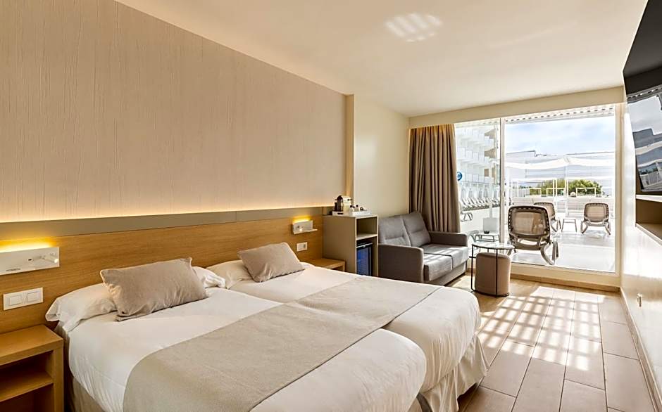 Photo 1 of 11 of Premium Room La Terracita