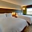 Holiday Inn Express & Suites Roanoke - Civic Center