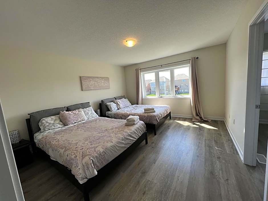 Luxury Town close to Fairview Casino in Niagra Falls