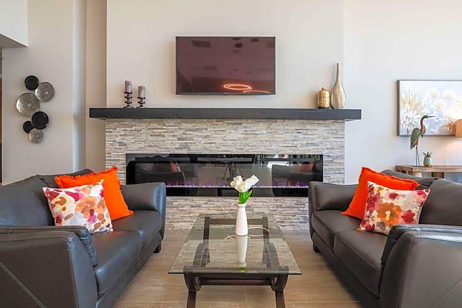 Amsterdam Inn & Suites, an Ascend Collection Hotel