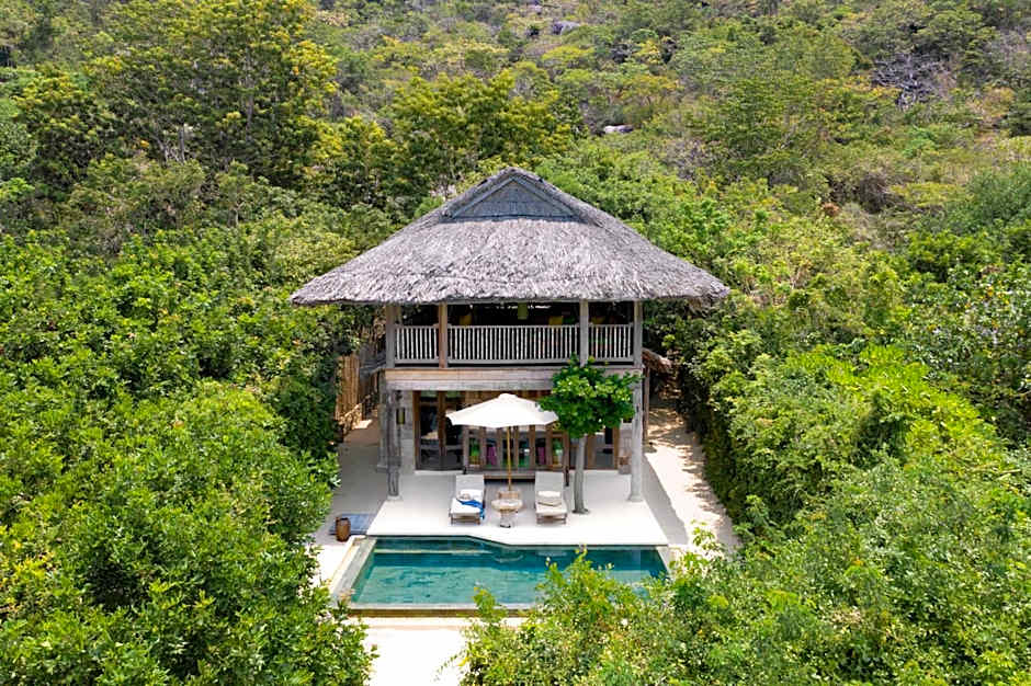Photo 1 of 6 of Beach Pool Villa