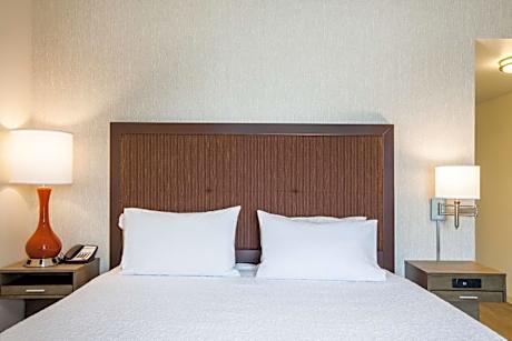 1 King W/Microwv/Fridge Nonsmoke