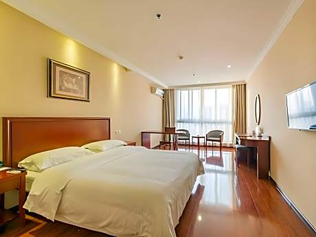 GTR - Guest Room with One 1.8M Bed