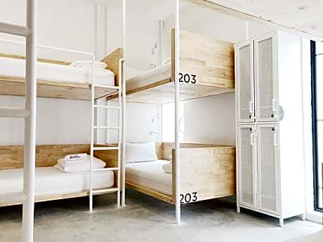 1 Bunk Bed Mixed Dormitory