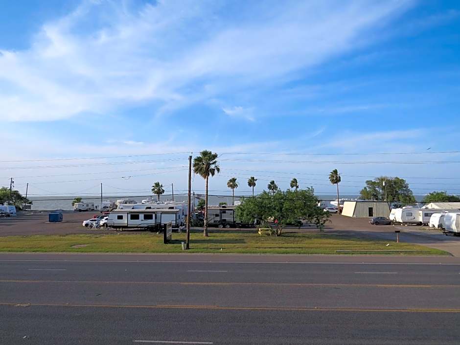 Executive Inn Laguna Vista