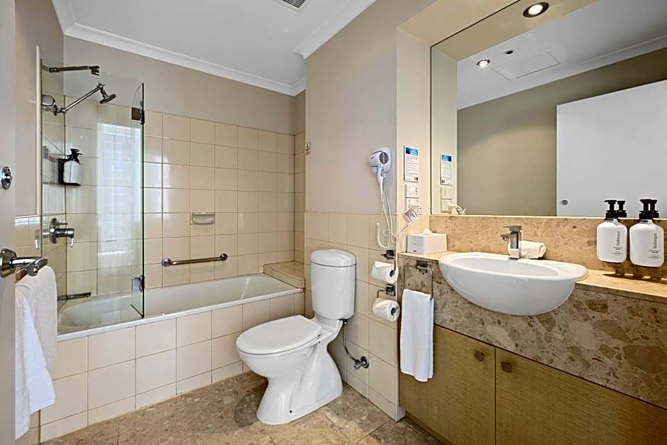 Clarion Suites Gateway