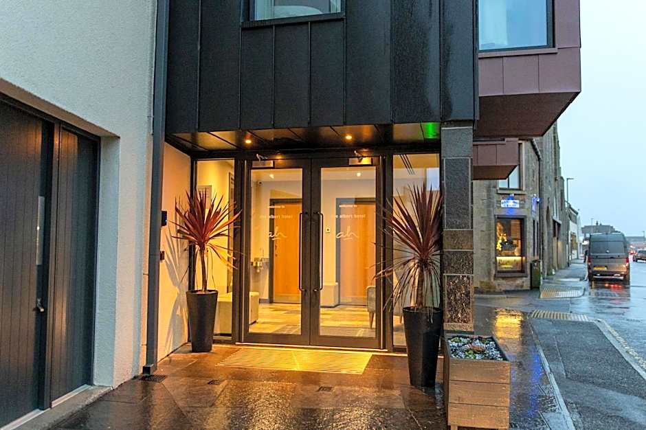 Albert Hotel