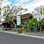 RedDoorz at Saren Anyar Homestay Lukluk