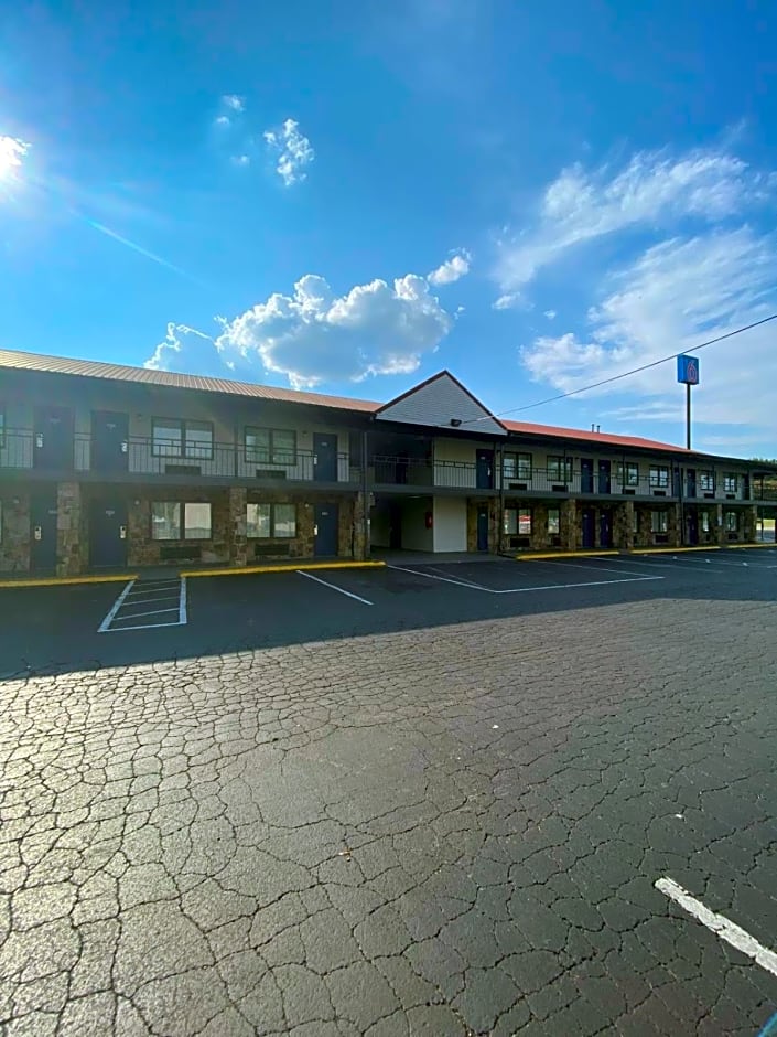 Motel 6 Manchester, TN