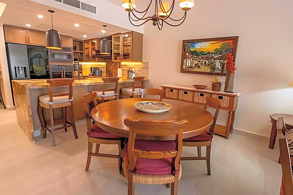 Grand Marina Villas