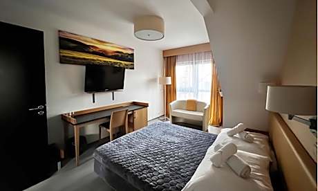 Two Connecting Double Rooms