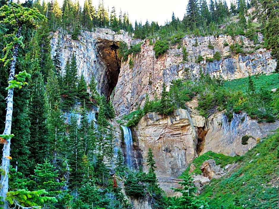 Teton Hostel HideAway