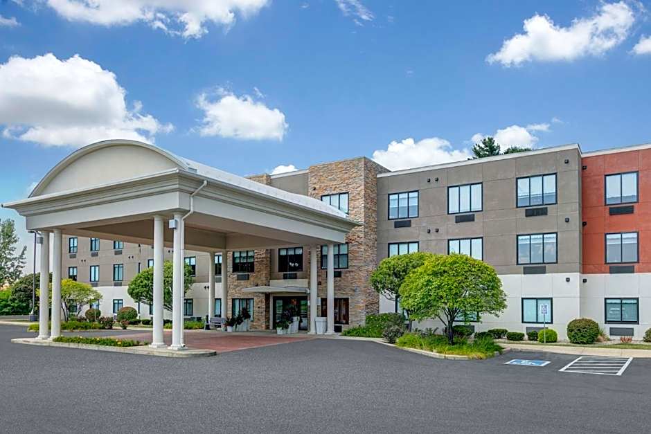 Holiday Inn Express Hotel and Suites Valparaiso By IHG