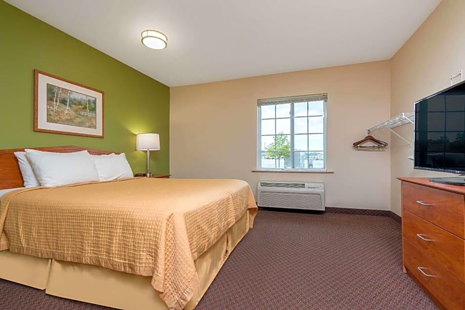 Days Inn & Suites by Wyndham Rochester South