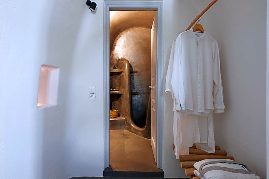 Arxegono Cave Houses Santorini