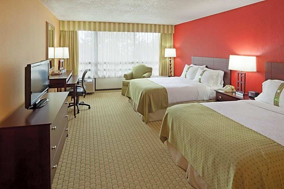 Holiday Inn Hotel & Suites Nashua – Nashua, NH
