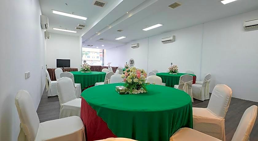 The Leverage Business Hotel (Bandar Baru Mergong)