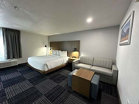 King Room with Bath Tub and Sofa Bed - Disability Access/Non-Smoking