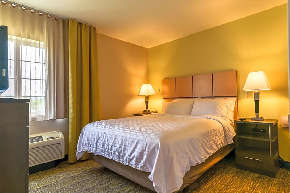 Candlewood Suites Medford