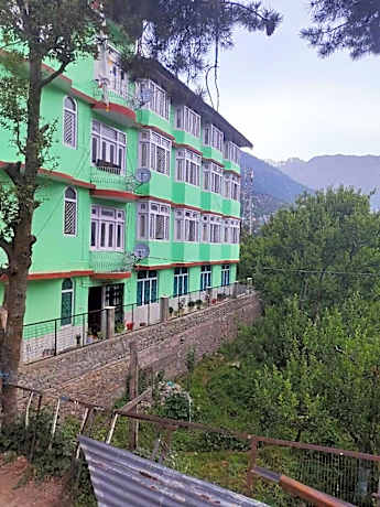 Hotel O Apple Resort