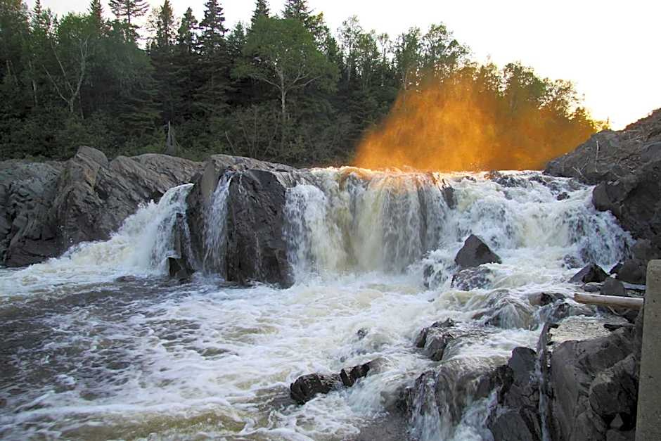 Indian Falls Chalets