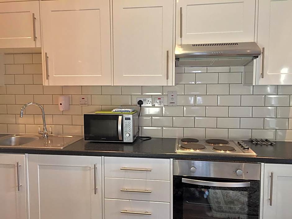 Lyall Apartment Hotel