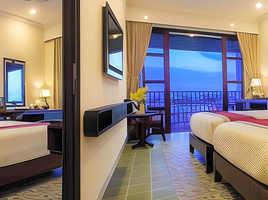 Lantana Riverside Hoi An Hotel