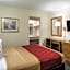 Econo Lodge Lawrence near University