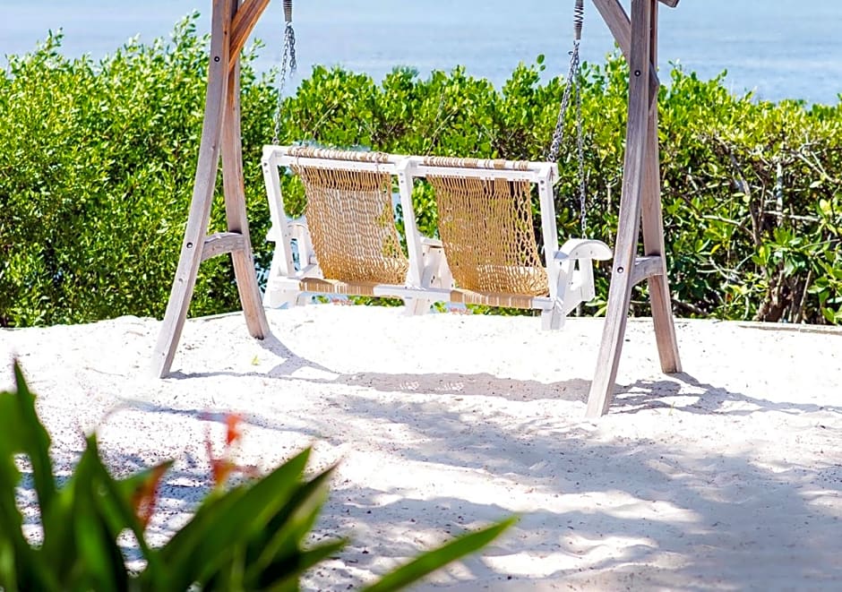 Parrot Key Hotel & Villas