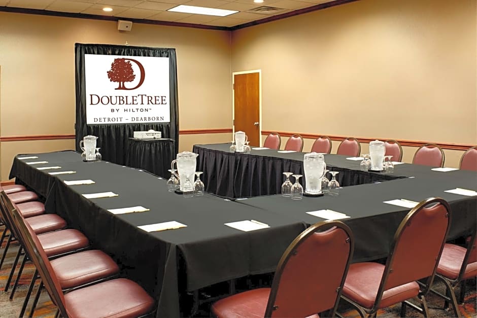 DoubleTree By Hilton Hotel Detroit-Dearborn